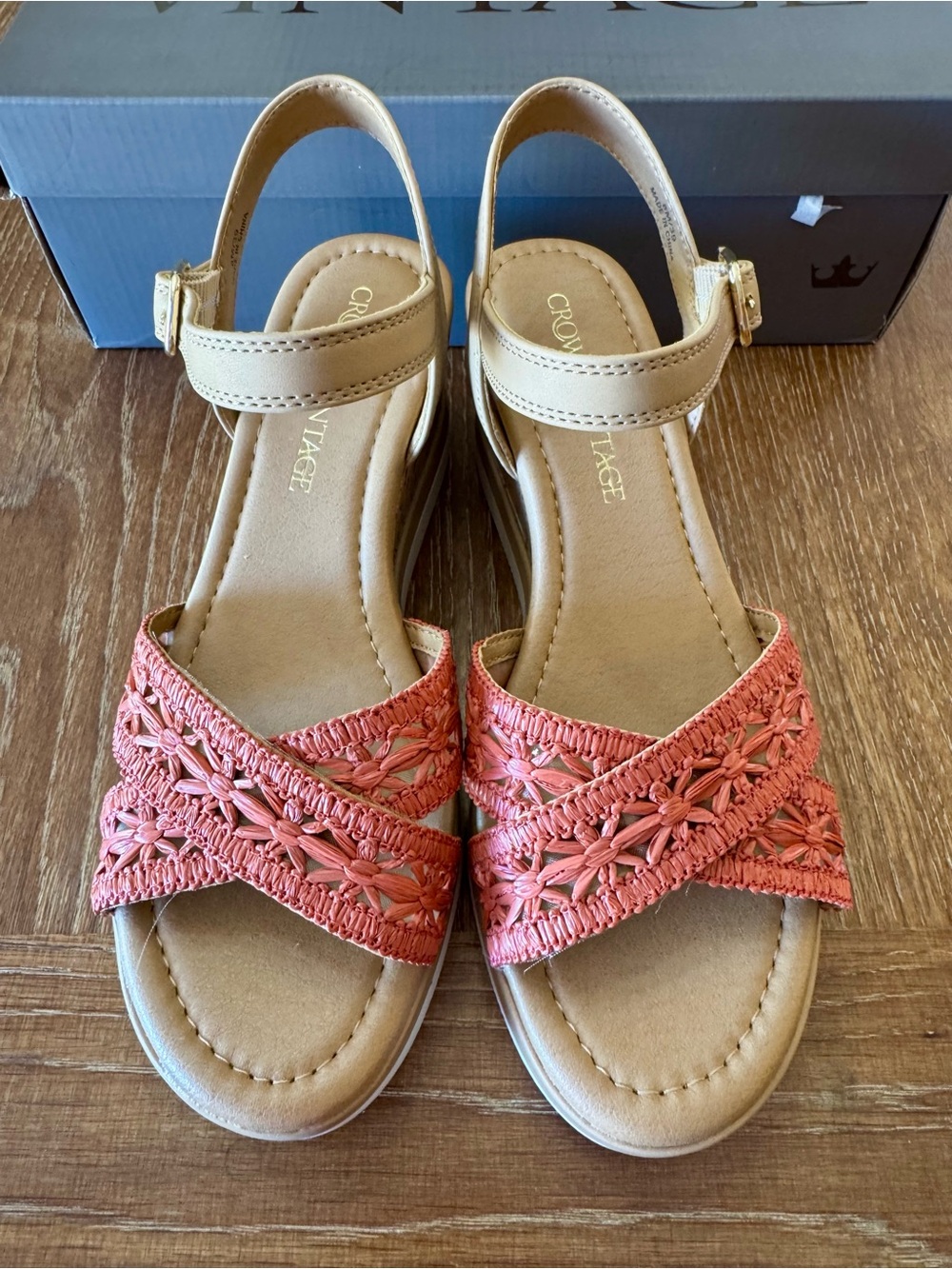 NIB Crown Vintage Veronia wedge sandal 8 - Picture 6 of 13